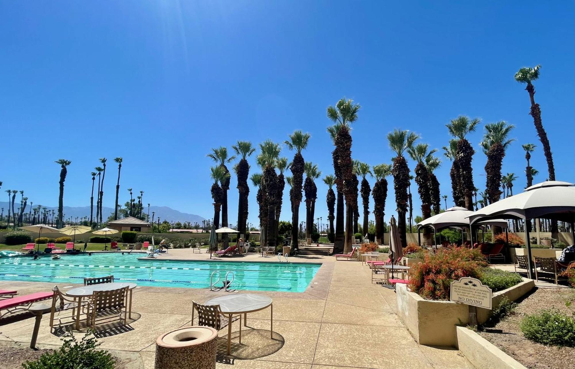 The View! Palm Desert Country Club Villa エクステリア 写真